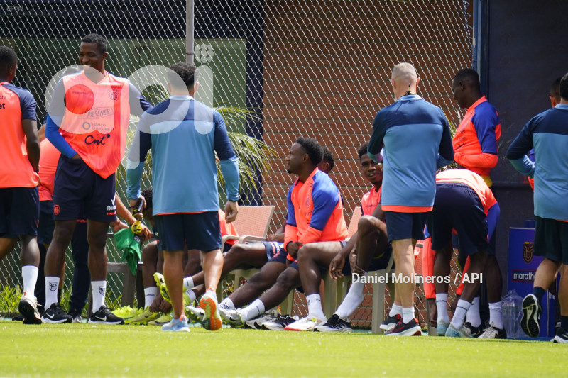 ENTRENAMIENTO SELECCION