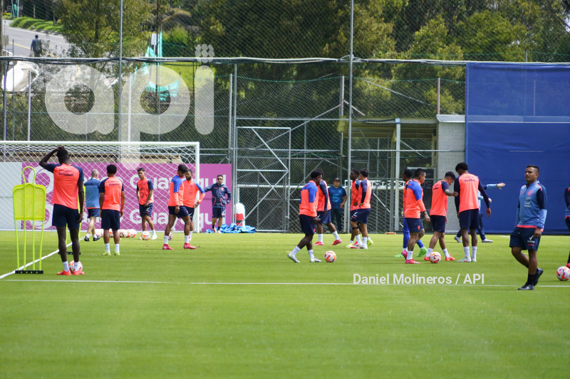 ENTRENAMIENTO SELECCION