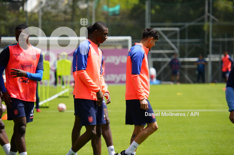 ENTRENAMIENTO SELECCION