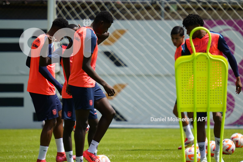ENTRENAMIENTO SELECCION