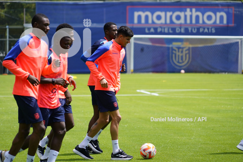 ENTRENAMIENTO SELECCION