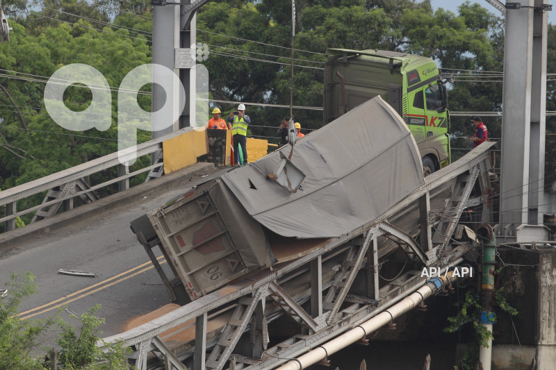 GYE-PUENTE CAIDO DAULE