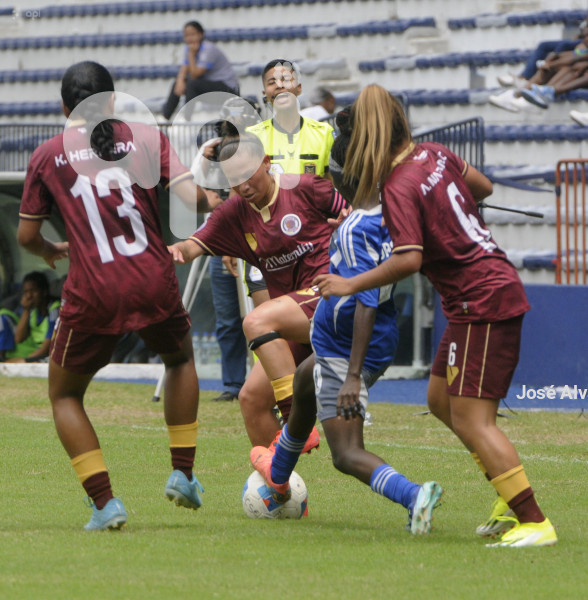 FBL-SUPERLIGAFEMENINA-EMELEC-VINOTINTO