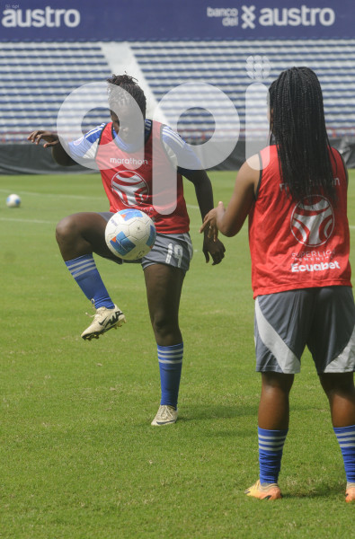 FBL-SUPERLIGAFEMENINA-EMELEC-VINOTINTO