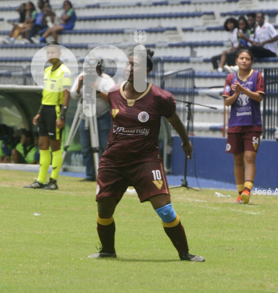 FBL-SUPERLIGAFEMENINA-EMELEC-VINOTINTO