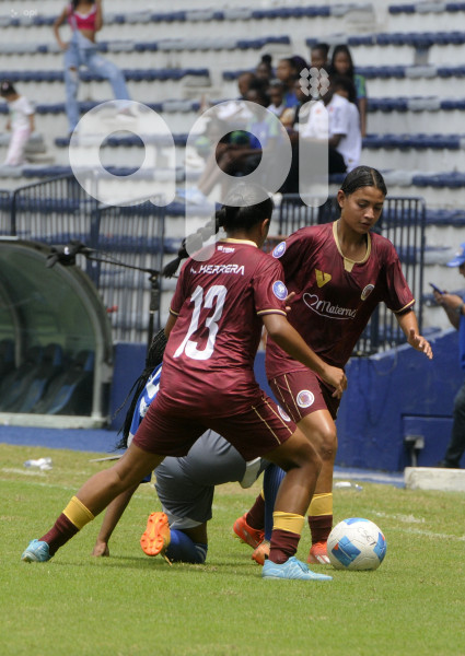 FBL-SUPERLIGAFEMENINA-EMELEC-VINOTINTO