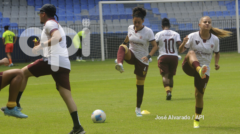 FBL-SUPERLIGAFEMENINA-EMELEC-VINOTINTO