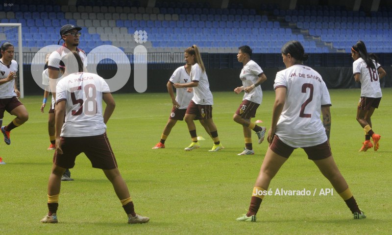 FBL-SUPERLIGAFEMENINA-EMELEC-VINOTINTO