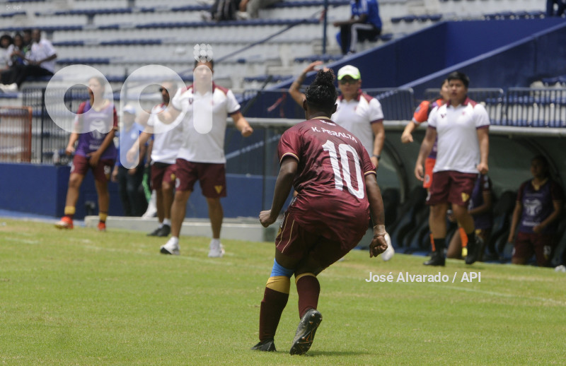 FBL-SUPERLIGAFEMENINA-EMELEC-VINOTINTO