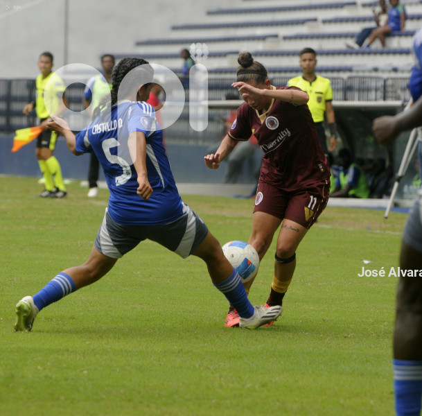 FBL-SUPERLIGAFEMENINA-EMELEC-VINOTINTO