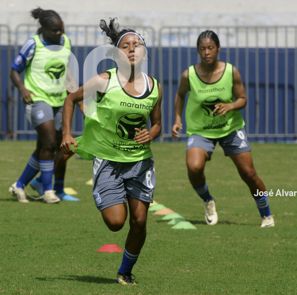 FBL-SUPERLIGAFEMENINA-EMELEC-VINOTINTO