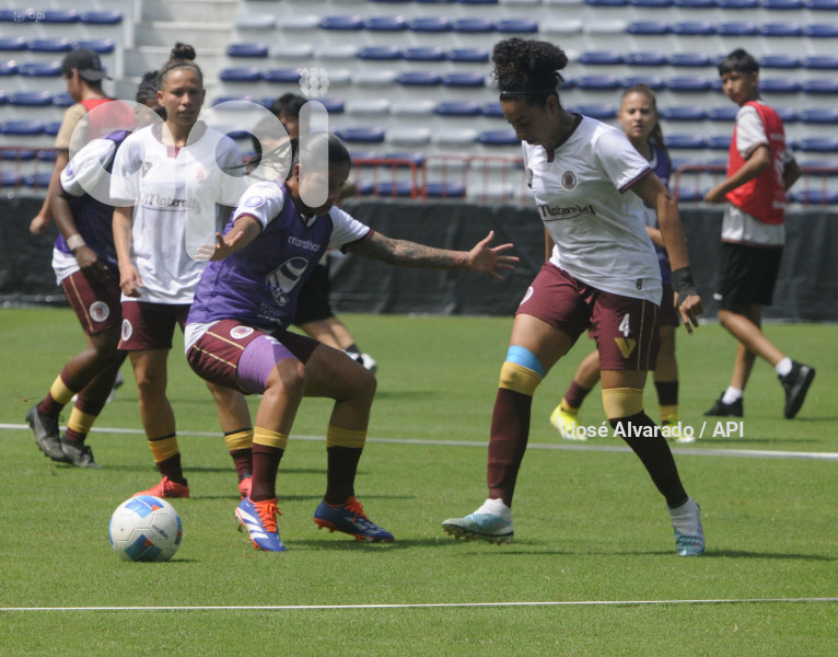 FBL-SUPERLIGAFEMENINA-EMELEC-VINOTINTO