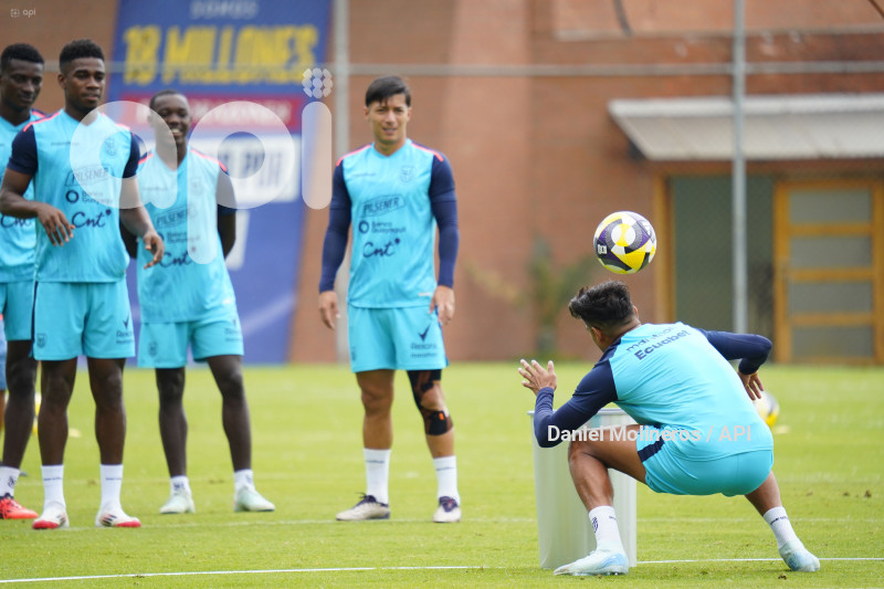 ENTRENAMIENTO SELECCION