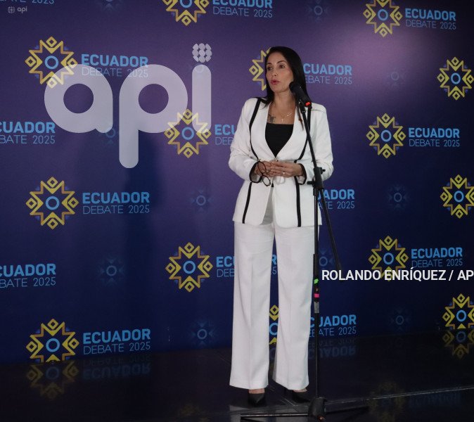 DEBATE PRESIDENCIAL 2025 GONZALEZ  NOBOA