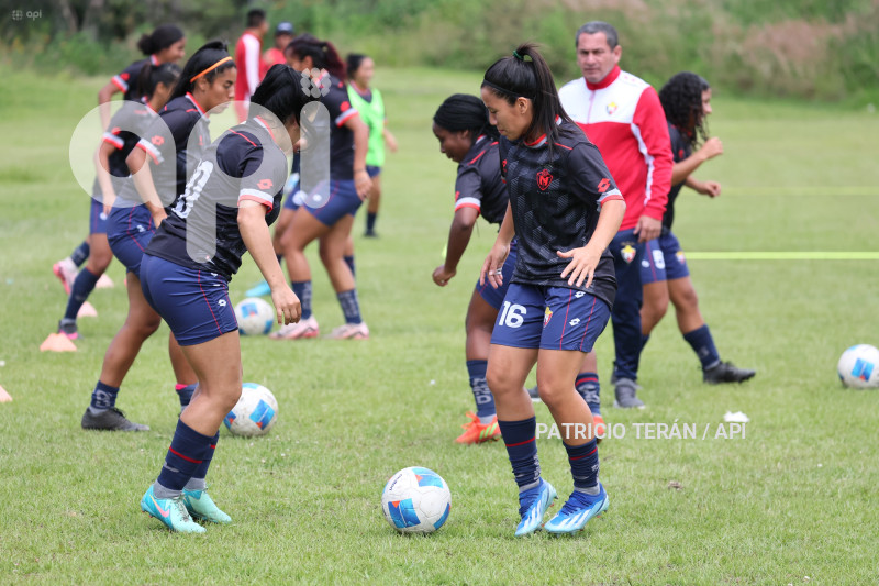FBL SUPERLIGA FEMENINA NACIONAL VS LDU GUERRERAS ALBAS