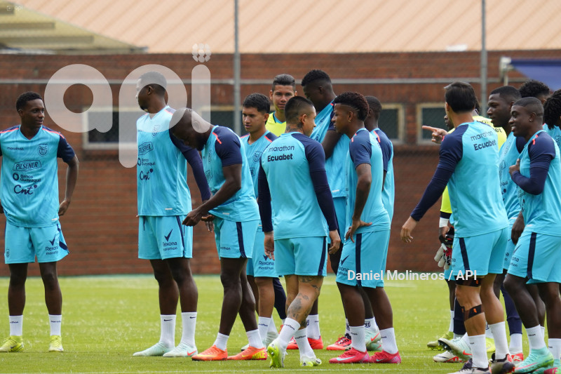 ENTRENAMIENTO SELECCION