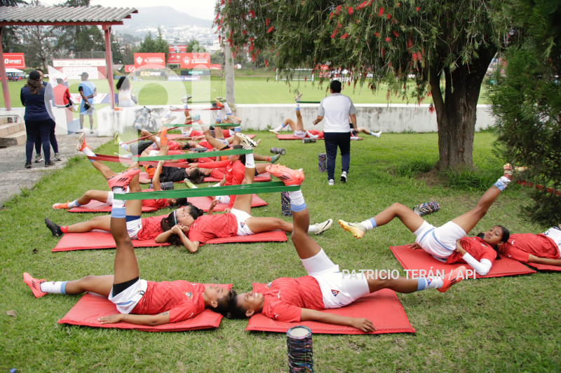 FBL SUPERLIGA FEMENINA NACIONAL VS LDU GUERRERAS ALBAS