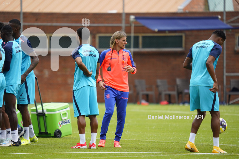 ENTRENAMIENTO SELECCION