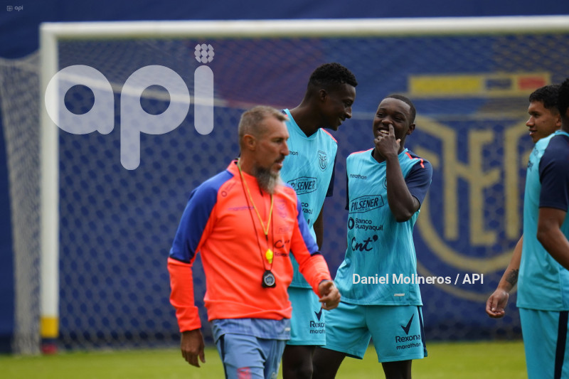 ENTRENAMIENTO SELECCION