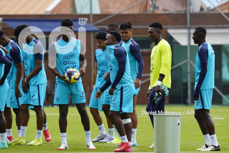 ENTRENAMIENTO SELECCION