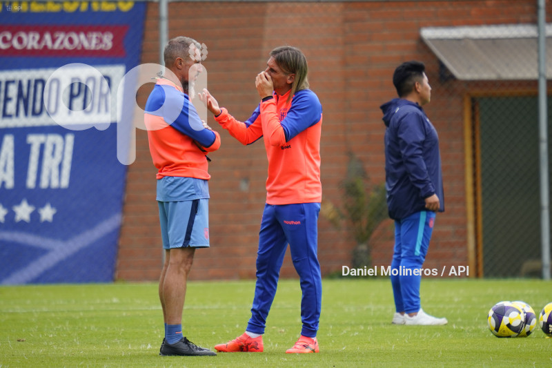 ENTRENAMIENTO SELECCION