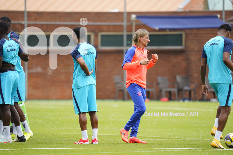 ENTRENAMIENTO SELECCION