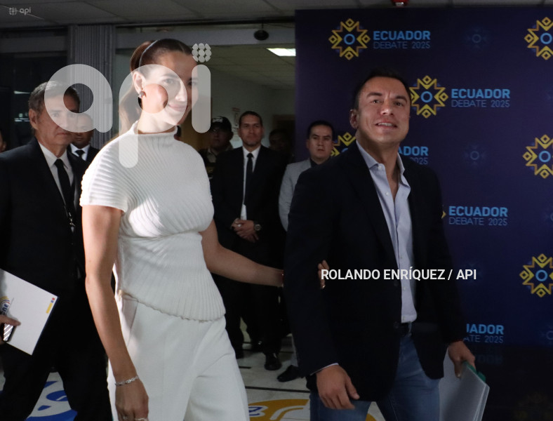 DEBATE PRESIDENCIAL 2025 GONZALEZ  NOBOA
