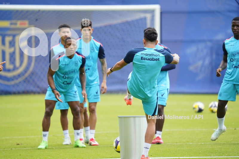 ENTRENAMIENTO SELECCION