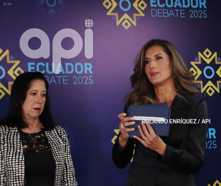 DEBATE PRESIDENCIAL 2025 GONZALEZ  NOBOA