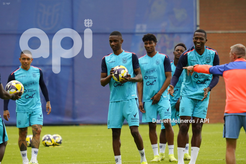 ENTRENAMIENTO SELECCION