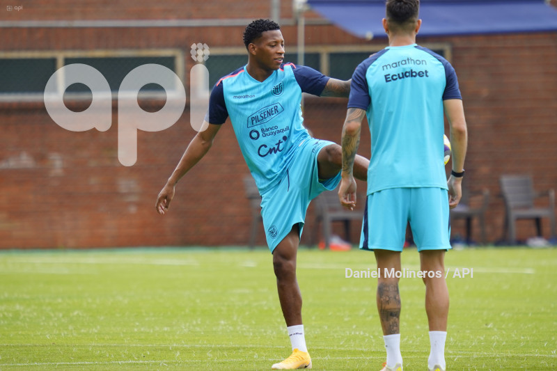 ENTRENAMIENTO SELECCION