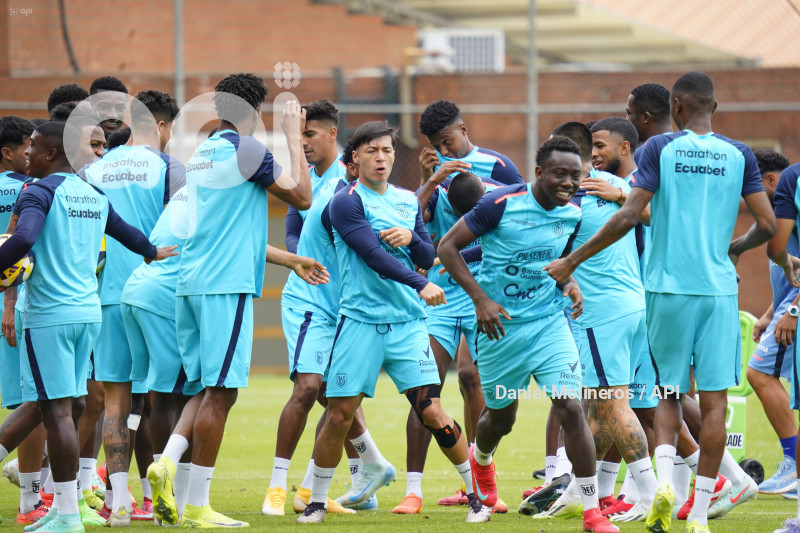 ENTRENAMIENTO SELECCION
