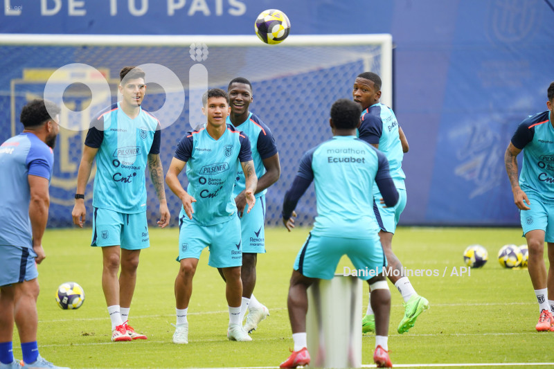 ENTRENAMIENTO SELECCION