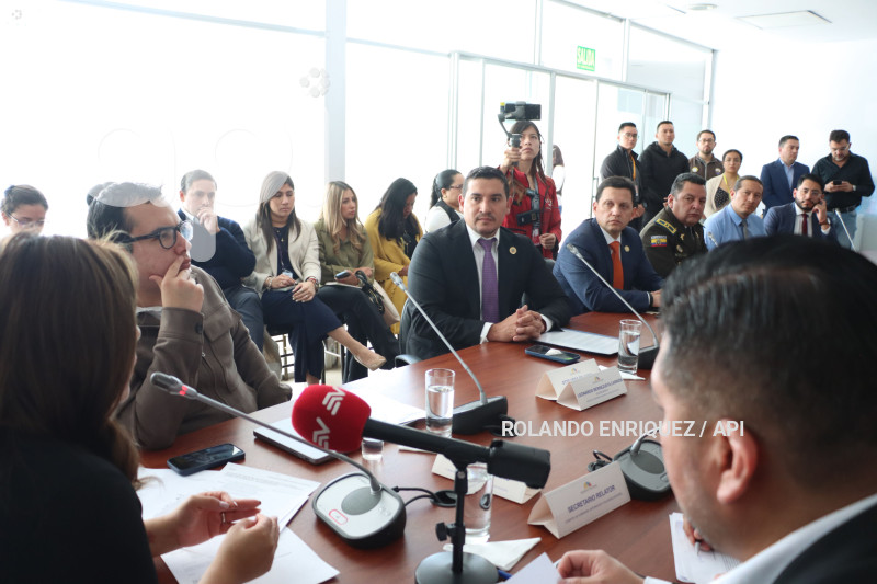 DIRECTOR SRI EN COMISION DE SEGURIDAD