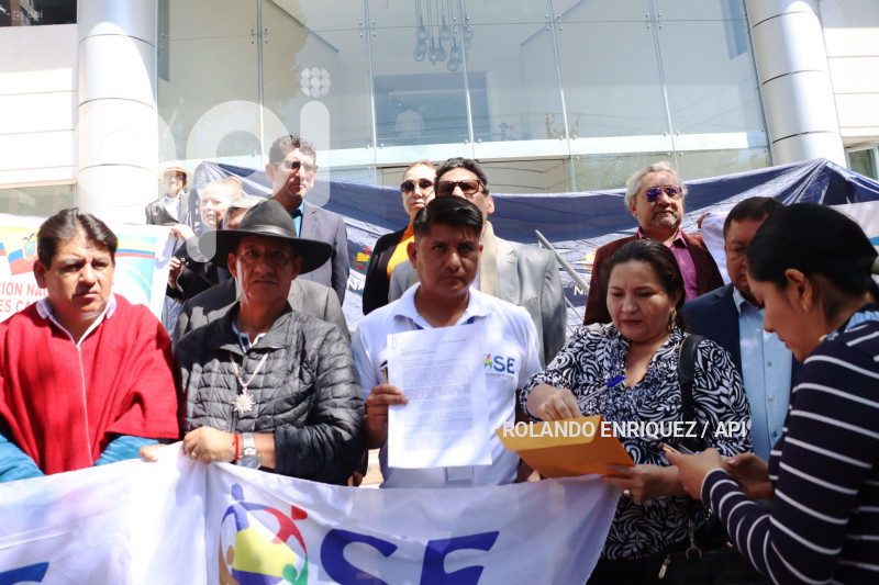 ORGANIZACIONES SOCIALES PIDEN CONSTITUYENTE