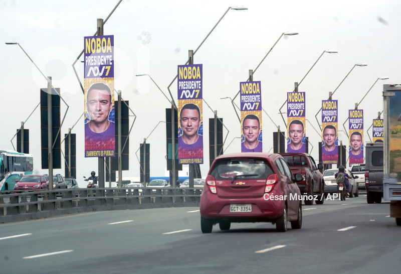 GYE-PUBLICIDAD ELECTORAL PUENTES