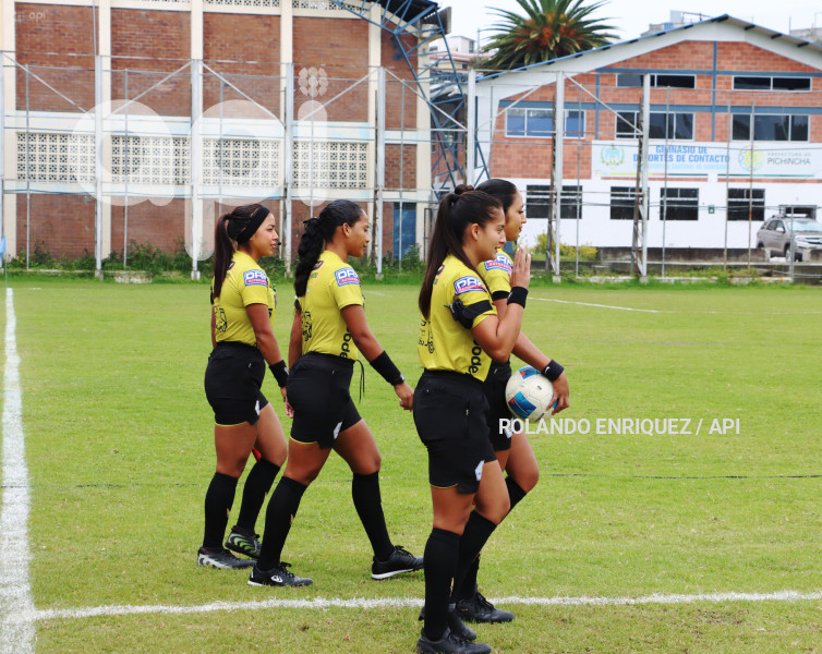 FBL SUPERLIGA FEMENINA VINO TINTO VS NANAS