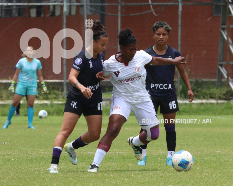 FBL SUPERLIGA FEMENINA VINO TINTO VS NANAS