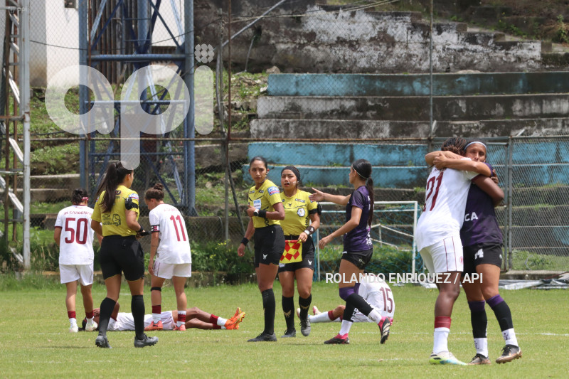 FBL SUPERLIGA FEMENINA VINO TINTO VS NANAS