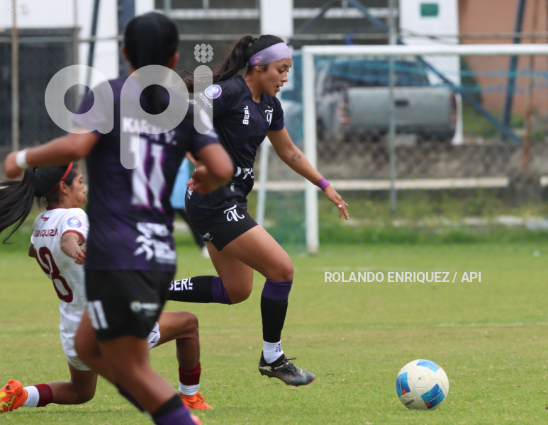 FBL SUPERLIGA FEMENINA VINO TINTO VS NANAS