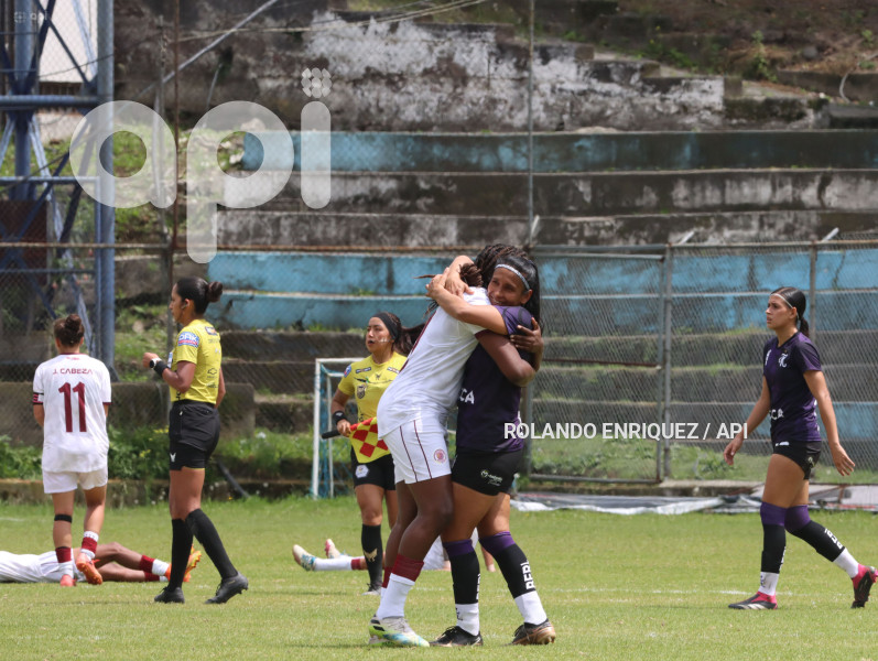 FBL SUPERLIGA FEMENINA VINO TINTO VS NANAS