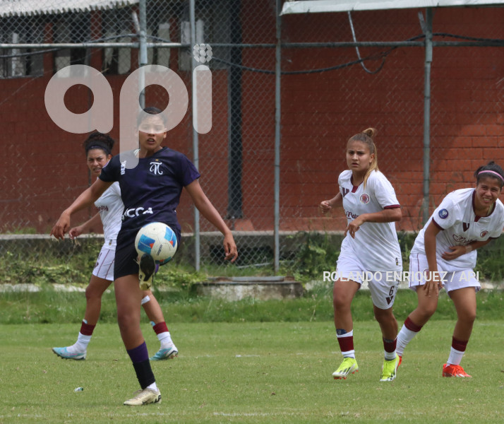 FBL SUPERLIGA FEMENINA VINO TINTO VS NANAS