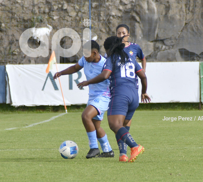 FBL SUPERLIGA FEMENINA MACARA VS NACIONAL