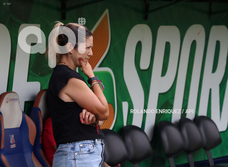 FBL SUPERLIGA FEMENINA VINO TINTO VS NANAS