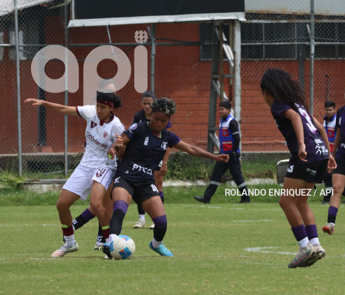 FBL SUPERLIGA FEMENINA VINO TINTO VS NANAS