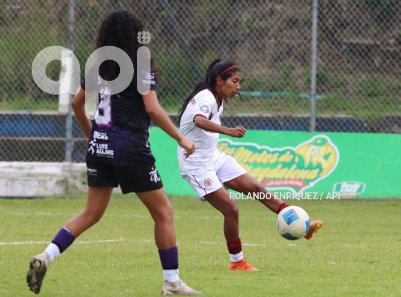 FBL SUPERLIGA FEMENINA VINO TINTO VS NANAS