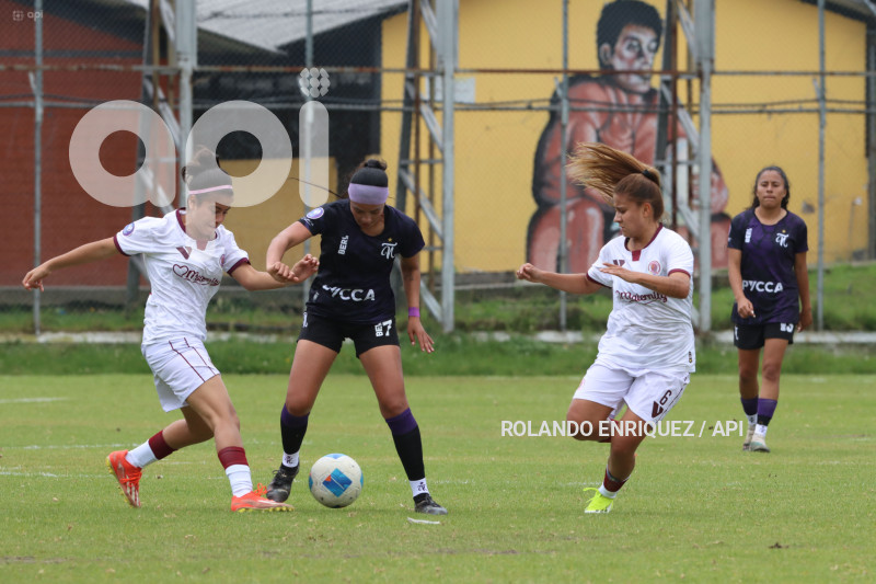 FBL SUPERLIGA FEMENINA VINO TINTO VS NANAS
