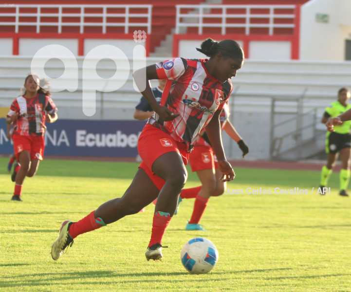 FBL-SUPERLIGA-DEPORTIVO IBARRA-LEONES DEL NORTE