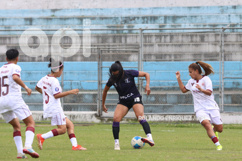 FBL SUPERLIGA FEMENINA VINO TINTO VS NANAS