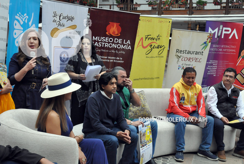 CUENCA-LANZAMIENTO-AZUAY TURISTICO